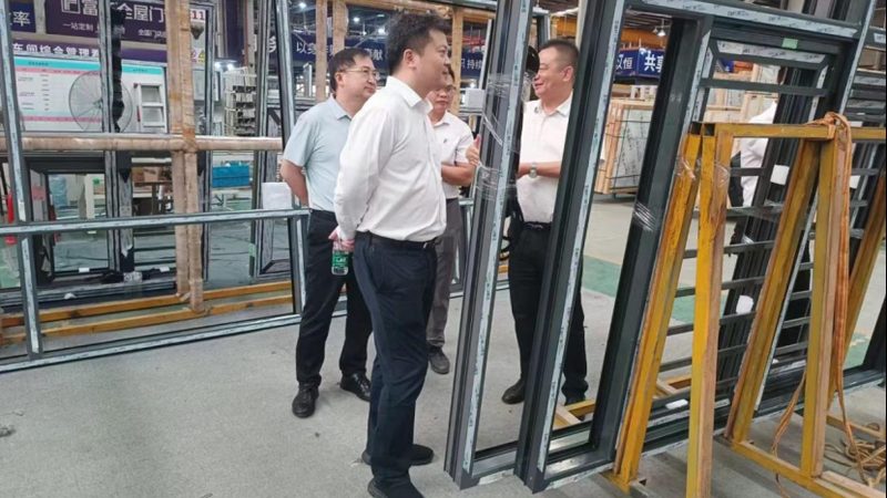 单元式幕墙材质分类解析：性能与优缺点的深度解读**