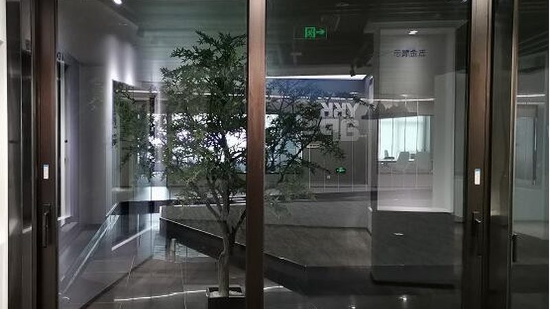 学校食堂折叠隔断门厂家