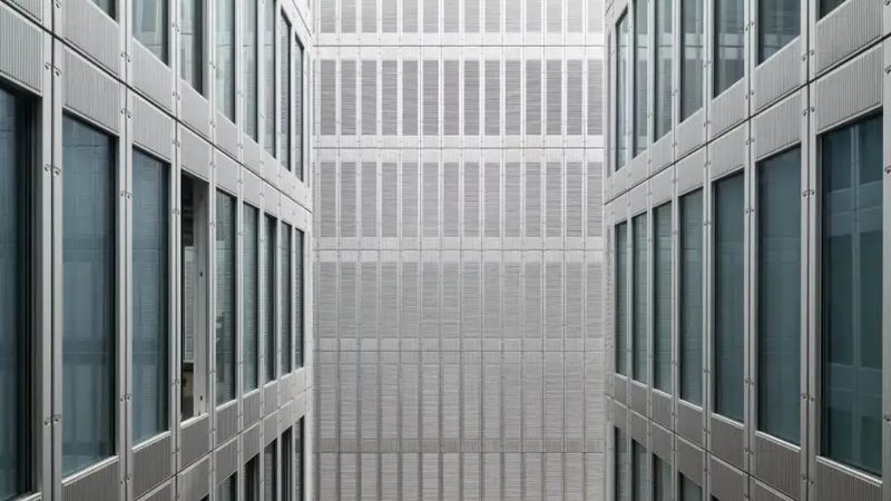 断桥铝门窗五金配件：定制厂家的核心考量