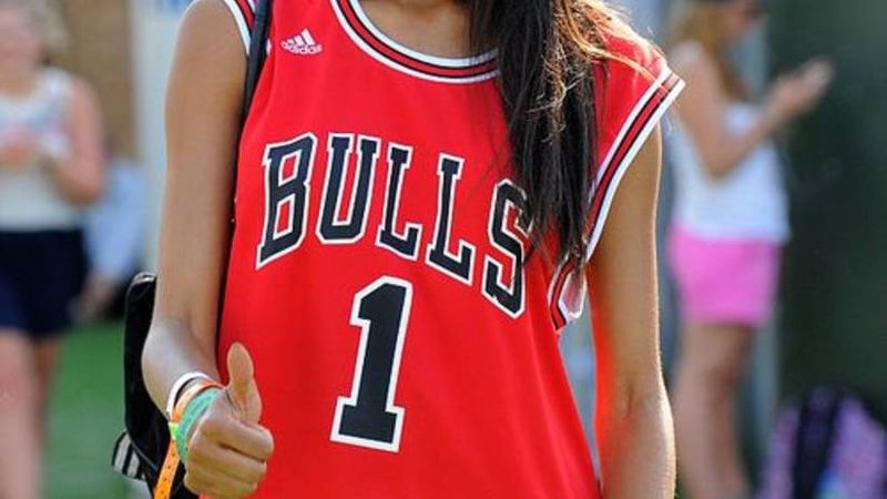 高层写字楼幕墙定制：如何打造安全、美观、耐用的建筑外衣**